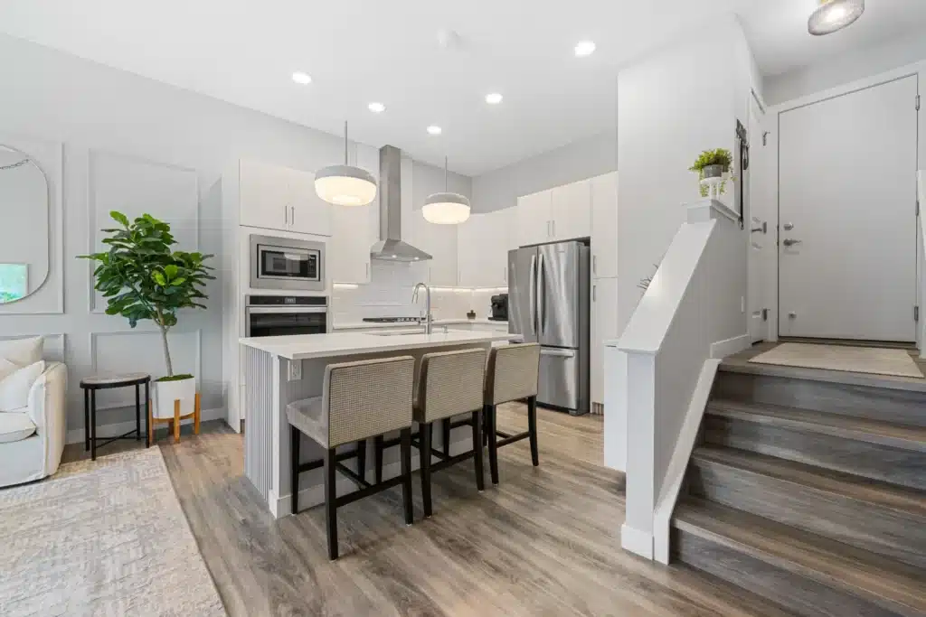 CRESTMONT Residence Kitchen Room