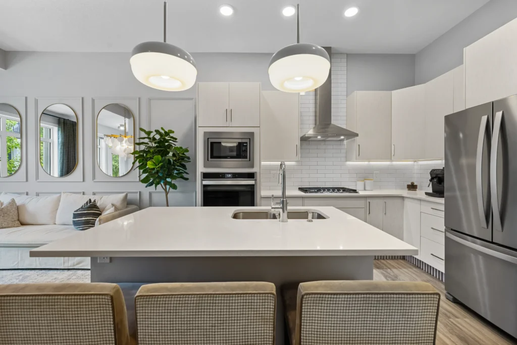 CRESTMONT Residence Kitchen Room